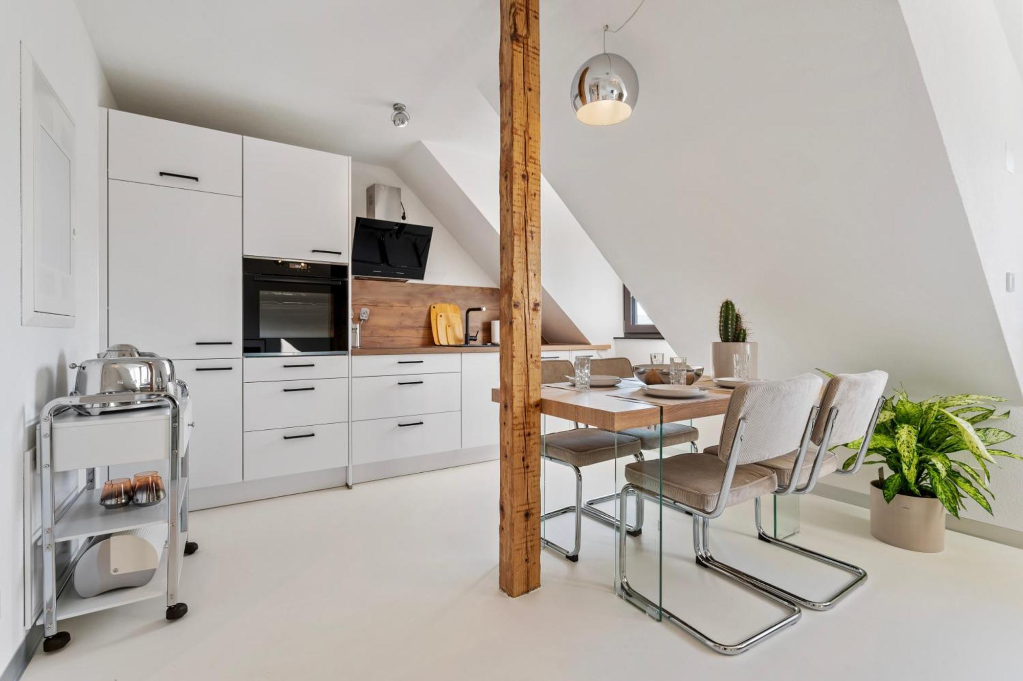 Stuttgart Lux Living - Stilvolles Wohnen Im Zentrum Exterior photo